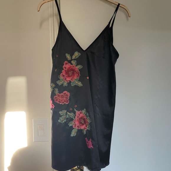 Black Floral Appliqué  Slip Dress - Picture 3 of 6